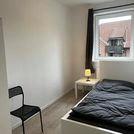 Lejlighed 3 Bedroom 5 Singlebeds, Free Parking, Near Autobahn A7, Nord Neumünster
